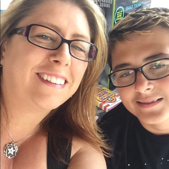 Meet your Posher, Erin - Picture 4 of 6